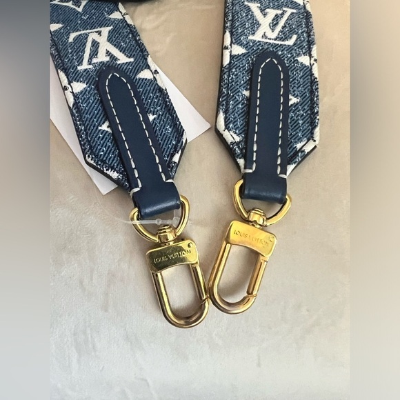 Louis Vuitton Denim Bandolier Strap. 35” long. Impossible to find! - Picture 8 of 16